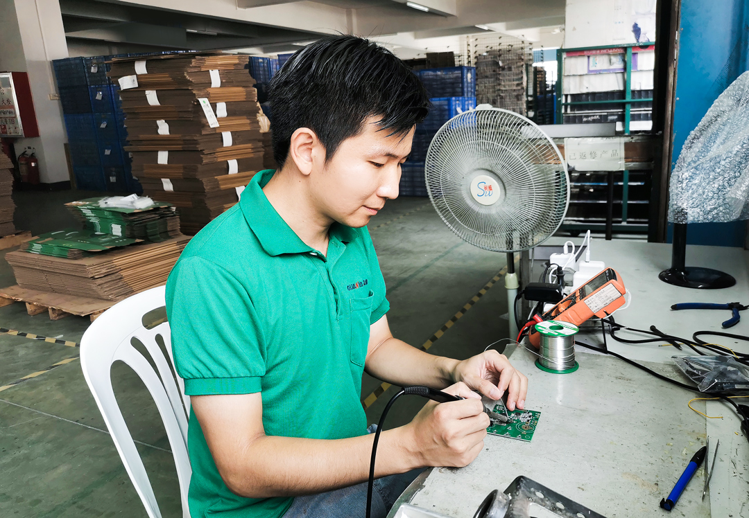 冠雅人風采∣此心安處是維修，持匠心鑄品質電子科技